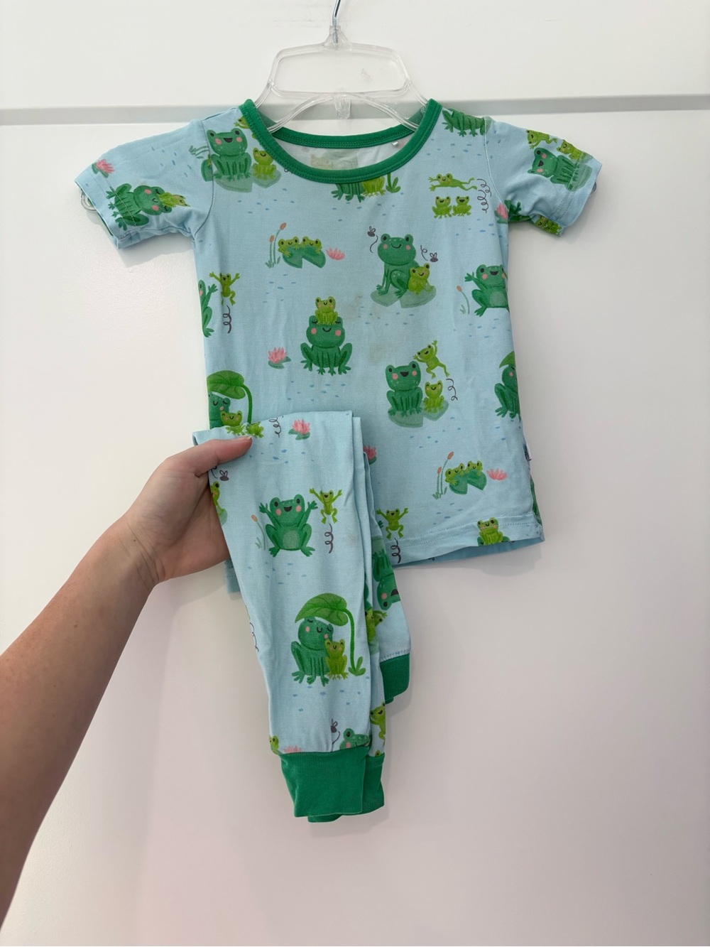 Little Sleepies Frogs Leaping Love Short Sleeve and Pant Pajama Set 12/18 m